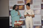 Sridevi, Amole Gupte at First Look launch of Hawa Hawaai in Mumbai on 28th March 2014